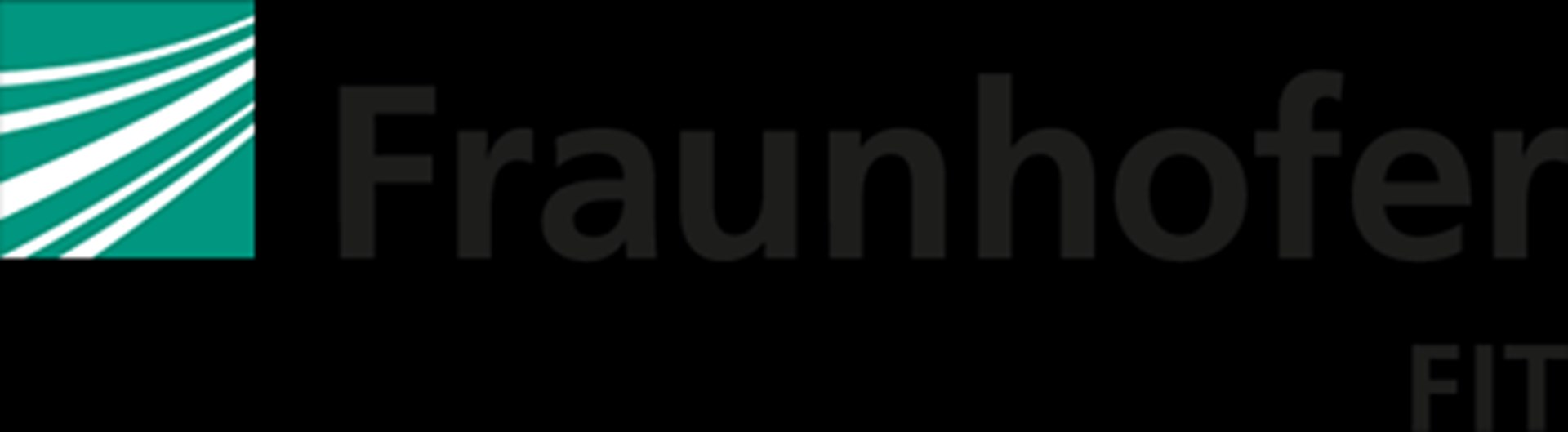Das Bild zeigt das Logo des Frauenhofer Forschungsinstituts. Es zeigt links ein grünes Viereck, das mit weißen nach rechts oben strebenden Streifen durchzogen ist, die sich am Ende mehr und mehr bündeln. Dann folgt der Schriftzug in schwarzer Farbe Frauenhofer. Im rechten Eck unten steht FIT als Abkürzung für Forschungsinstitut. 